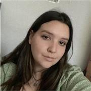 Soy estudiante de veterinaria por lo que la química es fundamental por ello me encanta ayudar a los niños a poder entender la química